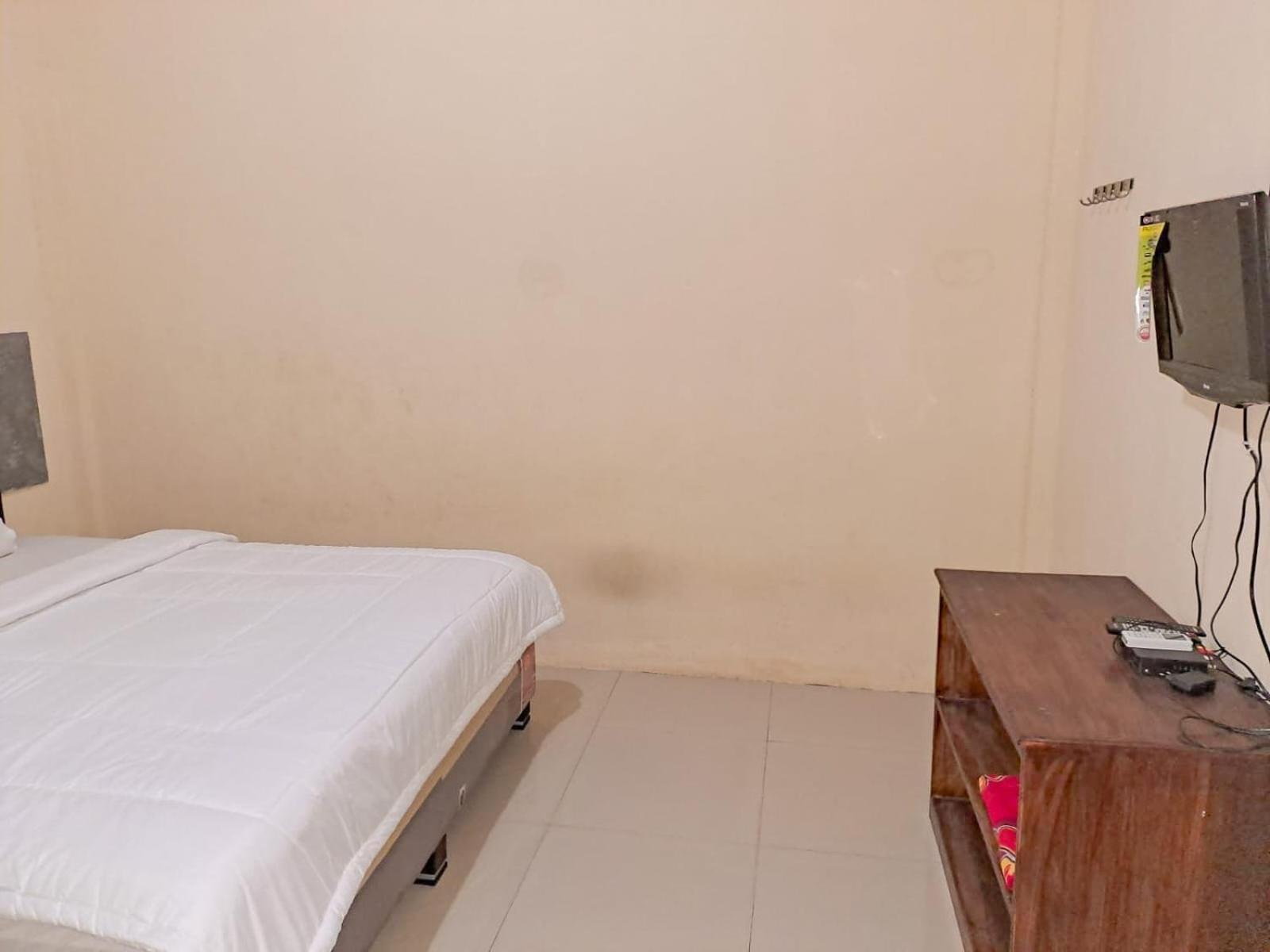 Oyo Life 93590 Penginapan Palapa 10 Syariah Bandar Lampung Exterior foto